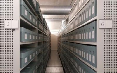 Kastengang in archiefdepot
